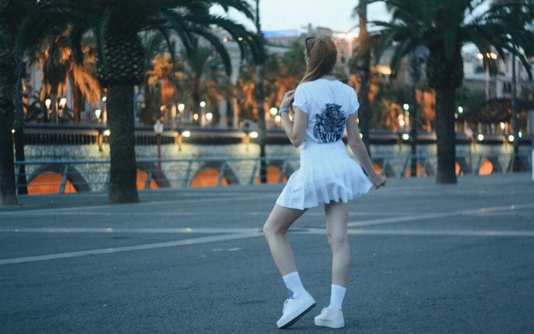 Sneakers combineren met je outfit